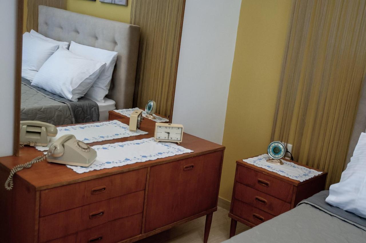 Mid Century Modern Apartment - Atelier Ancient Olympia Luaran gambar